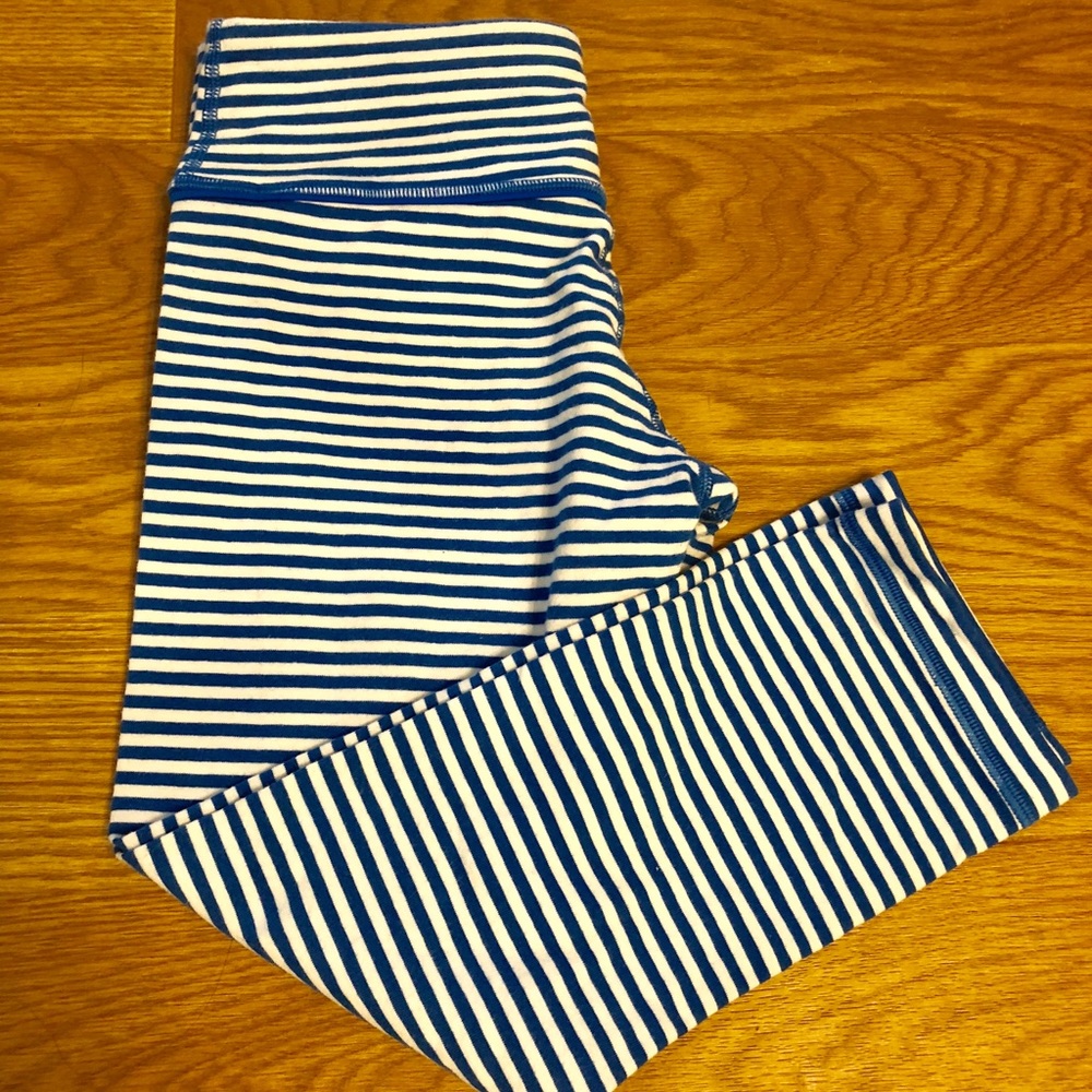 Lululemon Cotton Wunder Under Crop size 6